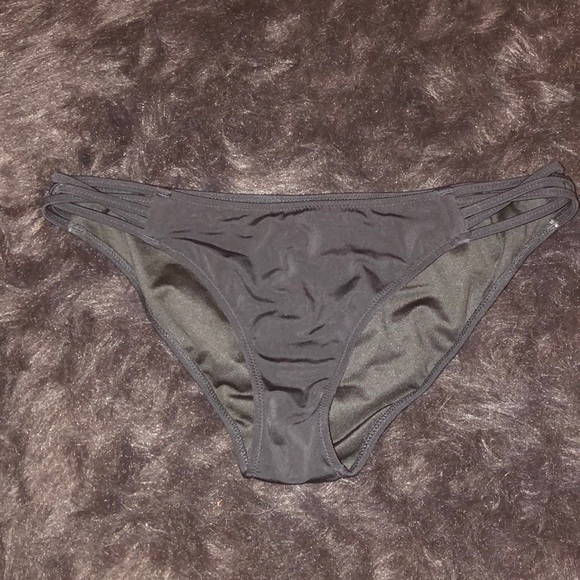 Shade & Shore side detail bikini bottoms (M) - Picture 2 of 5